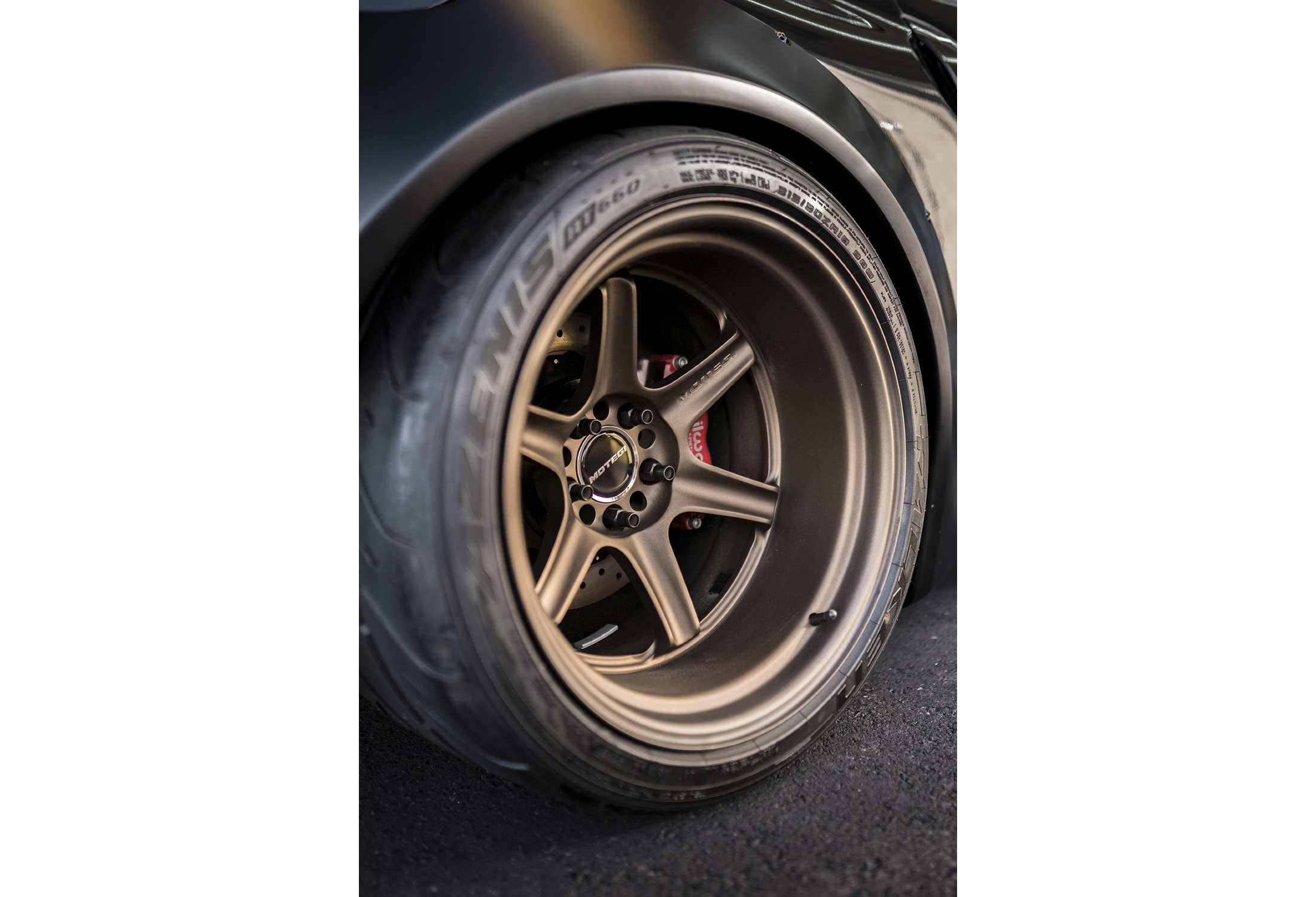 2023 Nissan Z - Motegi MF418 EXO6 - Custom | Motegi Wheels 2023 Nissan Z - Motegi MF418 EXO6 - Custom | Motegi Wheels